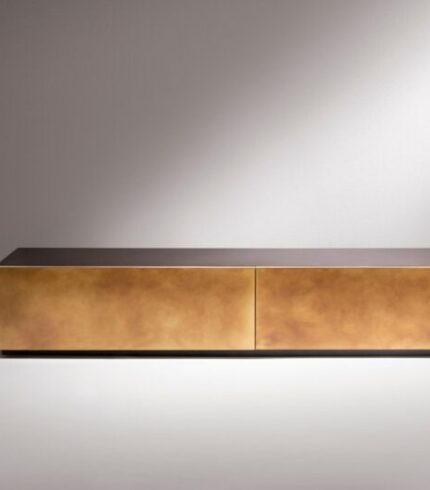 tako-floor-console-by-de-castelli-2.jpg